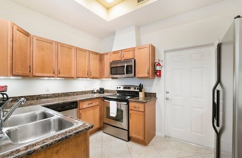 Riverside Park House | 2 Bedroom, 2-story Townhome Near Downtown, w/Pool Access in a Gated Community