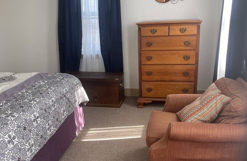 Lynn Apartment | 2-bedroom apartment North of Boston. Close to beaches and Historical Salem.