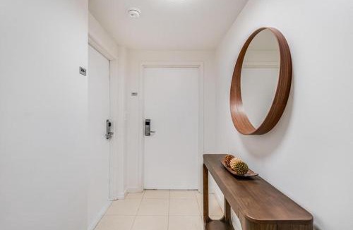 Coconut Grove Apartment | 2 bedroom Bay View Beauty in Coconut Grove- Parking for 2 cars included!
