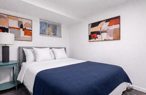 Sheepshead Bay Apartment | 2 Bedroom Beach Front Gem