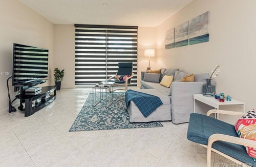 Aventura Condo | 2 Bedroom Condo 22276 by Houzlet