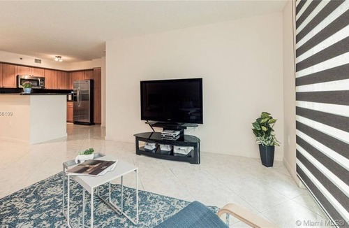 Aventura Condo | 2 Bedroom Condo 22276 by Houzlet