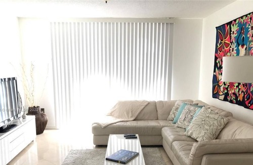 Aventura Condo | 2 Bedroom Condo 325880 by Houzlet