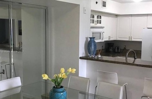Aventura Condo | 2 Bedroom Condo 325880 by Houzlet