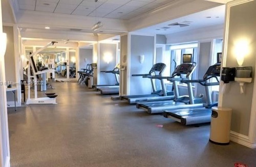 Bal Harbour Condo | 2 Bedroom Condo 327294 by Houzlet