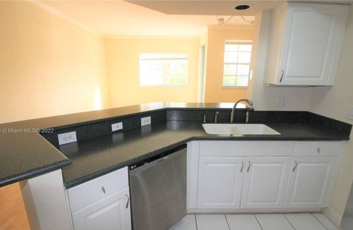 Aventura Condo | 2 Bedroom Condo 439084 by Houzlet