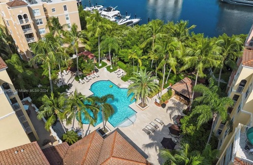 Aventura Condo | 2 bedroom Condo located at the Yacht Club at Aventura