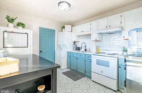 Piney Point Cottage | 2 Bedroom Cozy Beach Cottage with Water Access