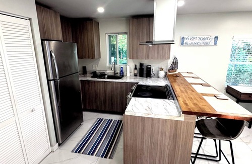 Dania Beach House | 2-bedroom house in enchanting Dania Beach with WiFi and 5 minutes from the Beach
