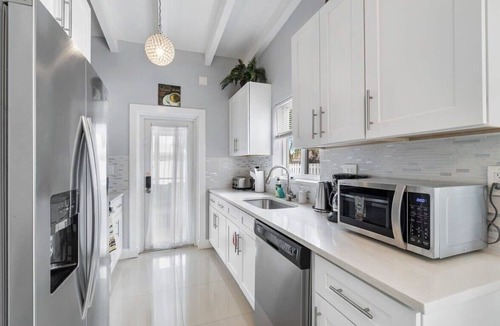 Dolphin Isles Apartment | 2 Bedroom on the Barrier Island. Walk to the Beach