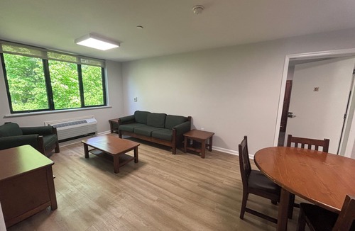 Ampere Apartment | 2-bedroom, suite, in Caldwell with cool AC