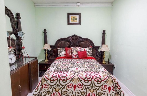 Golden Glades Apartment | 2 Bedroom Suite in North Miami