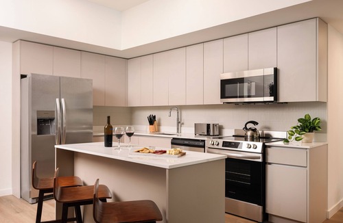 Midtown Apartment | 2 Bedroom Suite w/Balcony, Pool | Edgewater Stay