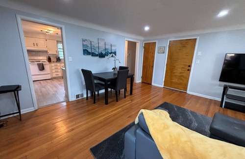 University Heights Apartment | 2-Bedroom University Heights home w 2 King Beds