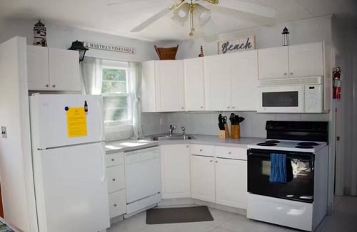 Tisbury Condo | 2-Bedroom Vineyard Haven condo with pool close to ferry, shops & restaurants