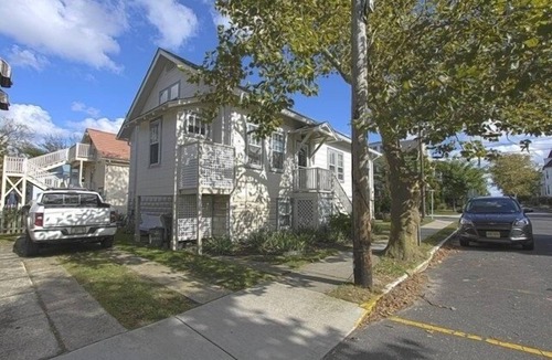 Cape May House | 2 Blocks to Beach & Shopping. 4 Bedrooms, Sleeps 8 Guests.