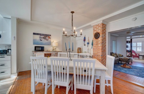 Cape Charles House | 2 Blocks to beach, Dog Friendly, Fenced Yard, Firepit, Fireplace,Renovated