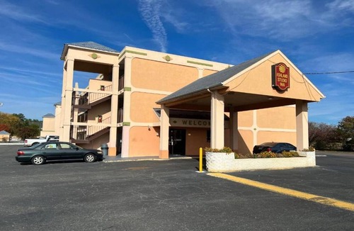 Ashland Apartment | 2 Full Beds Non-Smoking