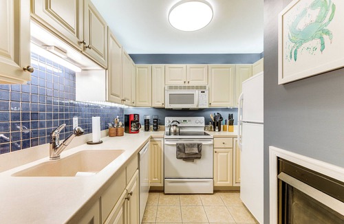 Frankford House | 2 Mi to Bethany Beach Boardwalk! Townhome w/Pool