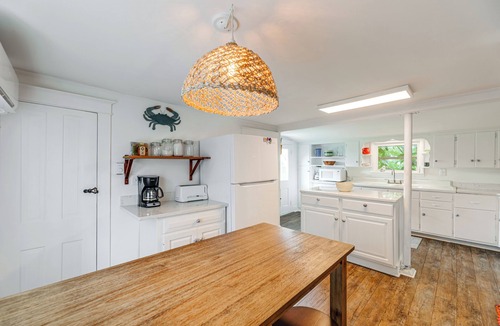 Chincoteague Cottage | 2 Mi to Downtown: Tranquil Abode in Chincoteague!