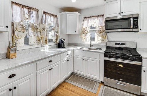 Norfolk Apartment | 2 Mi to Naval Base: Walkable Norfolk Retreat