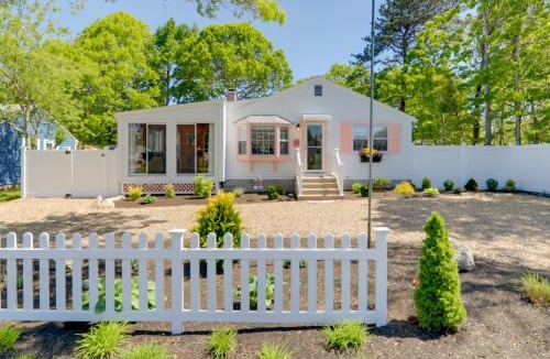 West Yarmouth House | 2 Mi to Seagull Beach: Charming Family Home