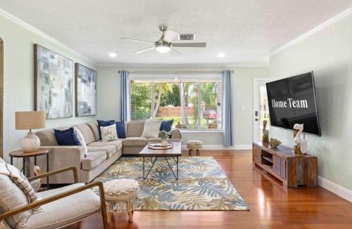 Deerfield Beach House | 2 miles to Beach~ Pool ~Cabana~ Pool Table