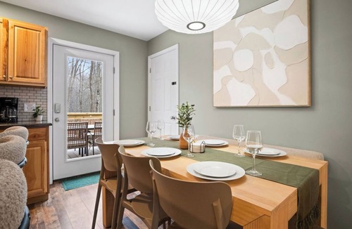 Edmond House | 2 min EndlessWall Trail - GameRm - Sauna - 5 min NRG -Hot Tub - Family friendly
