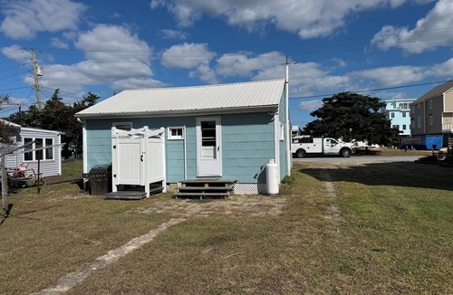 Broadkill Beach House | 2 Minute walk to the Beach. Tranquil 2-bedroom bungalow with AC/Broadkill Beach