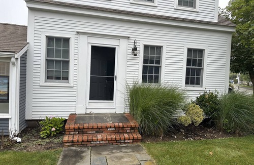 Harwich Port House | 2 Primary Bedrooms, walk to Bank St Beach and all of downtown Harwich Port!