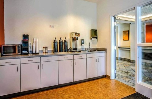 Grant Creek Apartment | 2 Queen Beds|NS|Mini Fridge