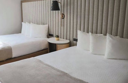 Beverly Heights Hotel | 2 Queen Beds | Riverside Hotel | Water Taxi Launchpad, Las Olas Blvd | 2 Units