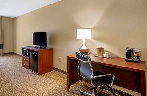 Cambridge Hotel | 2-Star Hotel ∙ Comfort Inn & Suites Cambridge
