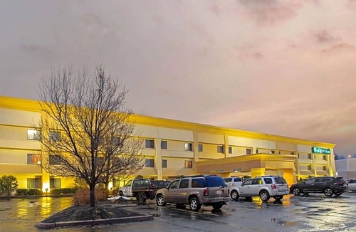 Auburn Hotel | 2-Star Hotel ∙ La Quinta Inn by Wyndham Auburn Worcester