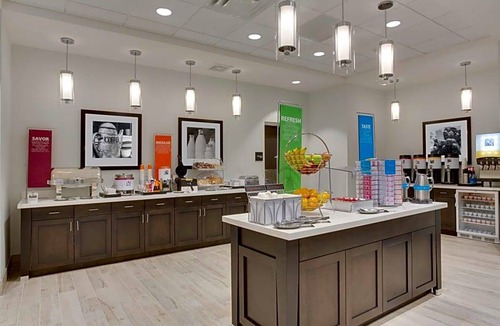 Pompano Isles Hotel | 2-Star Hotel ∙ Hampton Inn Fort Lauderdale Pompano Beach