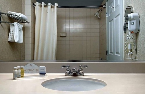 Norma Hotel | 2-Star Hotel ∙ Wingate by Wyndham Vineland
