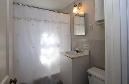 Sandwich Cottage | 20 Chadwell Ave SD54