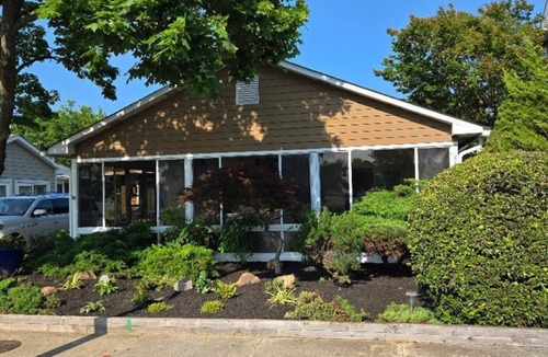 Country Club Estates House | 20% discount on your beach getaway! Sleeps 10. Near the beach and boardwalk.