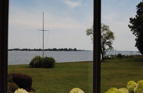 Royal Oak House | 20% Off 5 Night Min. Waterfront, Hot Tub, Pool,Minutes to St.Michaels.