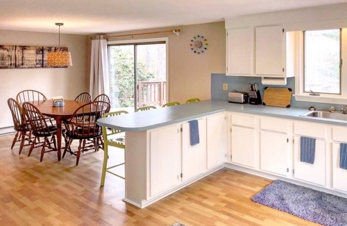 East Sandwich House | 21 Oak Ridge Rd - Pet-friendly, access to private association beach