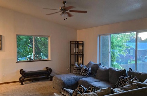 Evergreen House | 22 Sunset Drive