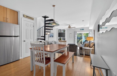 Country Club Estates House | 229 Country Club Dr #305, Scarborough Village- Terrific townhome with Pool!