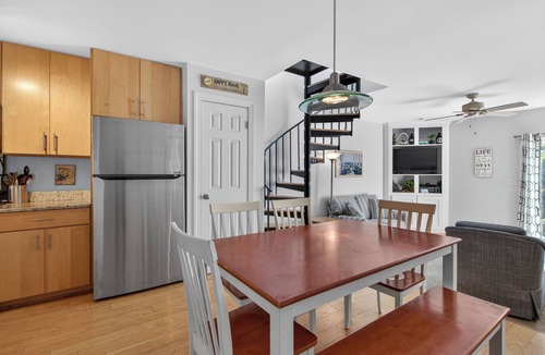 Country Club Estates House | 229 Country Club Dr #305, Scarborough Village- Terrific townhome with Pool!