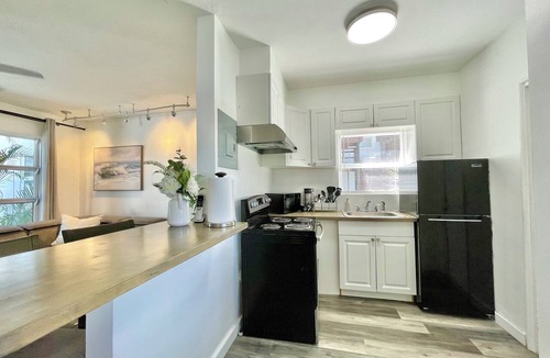 Lauderdale Beach Apartment | 2301/U1-Comfy-Beachfront-Central-1-bedroom-apartment-with-AC-in-Fort-Lauderdale