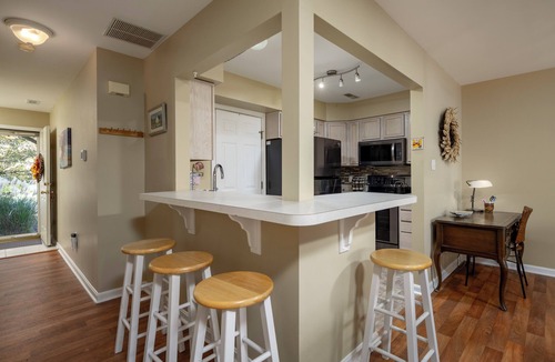 Lewes House | 232 Lakeside Drive, Plantations East (7): 3 BR, 2.5 BA Townhouse in Lewes, Sleeps 6