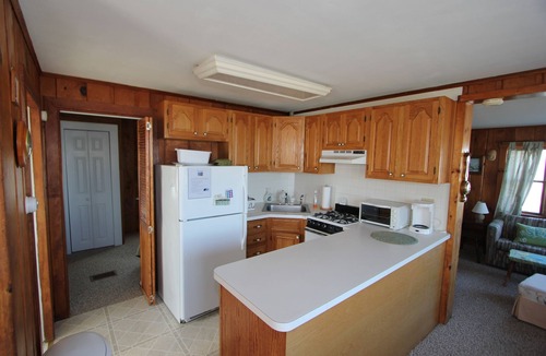Sagamore Beach Cottage | 233 Phillips Rd - Oceanfront Cottage on Sagamore Beach with Stunning Views