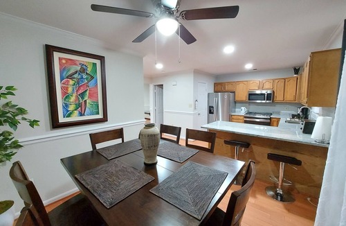 Stafford House | $249/Comfy 5br,3.5bth,& 3LVL TH