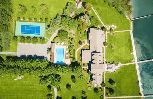 Royal Oak House | 25 Bedrooms - Retreat Center Waterfront Renovated