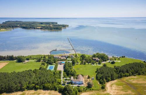 Royal Oak House | 25 Bedrooms - Retreat Center Waterfront Renovated