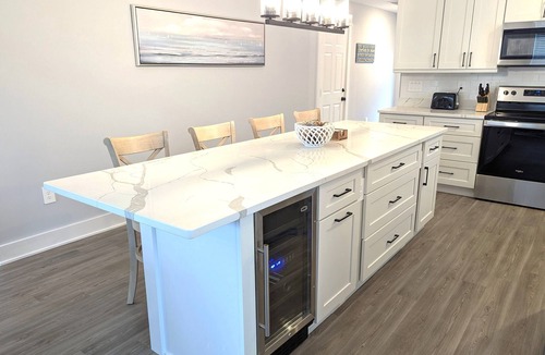 Corolla Light Condo | 25% discount for Aug and Sept. Offer short stays. Oceanside. New in '24.